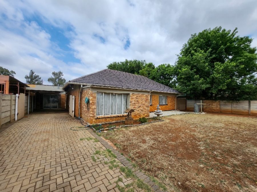 2 Bedroom Property for Sale in Stilfontein Ext 4 North West